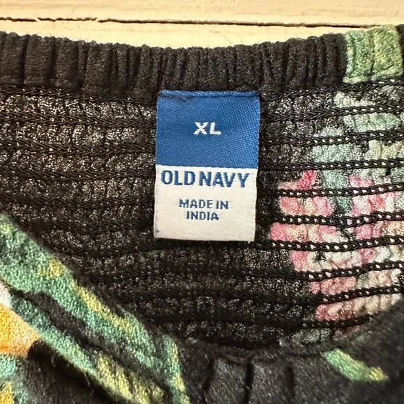 Old Navy Fit & Flare Flutter-Sleeve Floral Jumpsuit - EUC - Picture 6 of 6